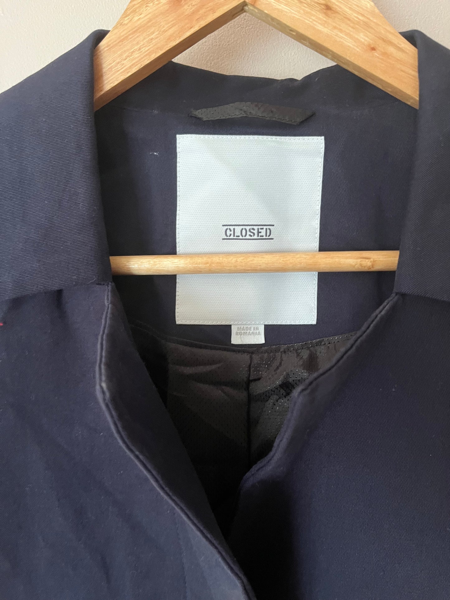 Closed Coat